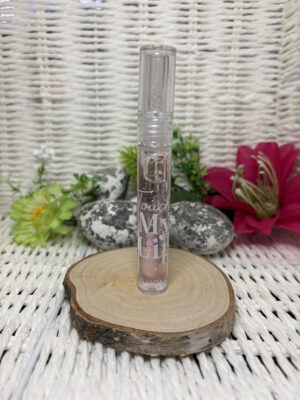 HuxiaBeauty Touch Mu Lip – Honey Lip Gloss z rozświetlającymi drobinkami (4)